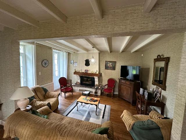 Maison vente à Saintes, Montils