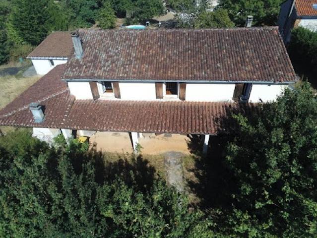 Maison vente à Nanteuil-en-Vallée