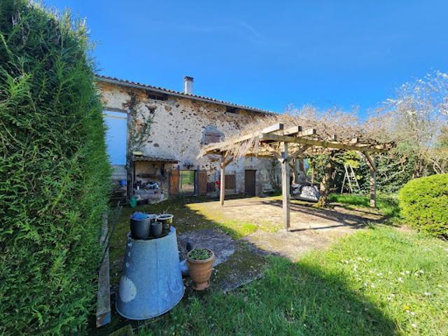 Maison vente à Confolens, Brillac