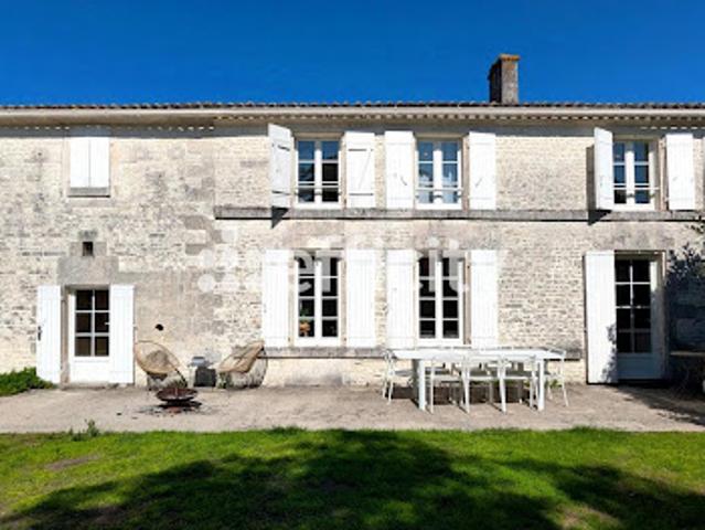 Maison vente à Cognac, Angeac-champagne