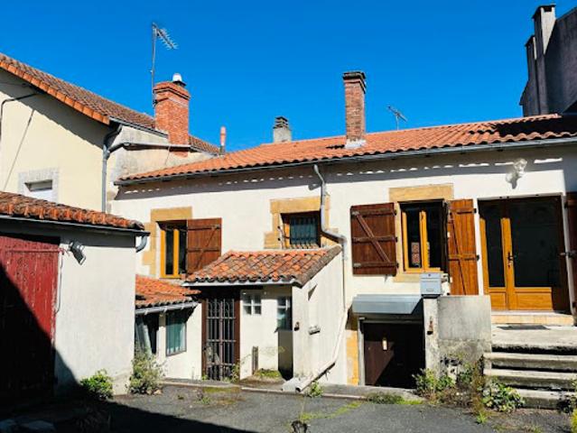 Maison vente à Confolens