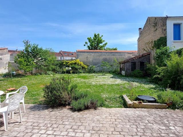 Maison vente à Angoulême, Aignes-et-puypéroux