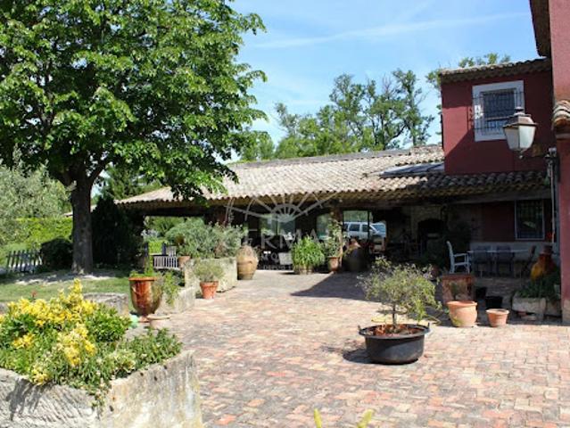 Maison vente à Avignon, Châteauneuf-de-gadagne