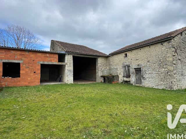 Maison vente à Confolens, Nouvelle-Aquitaine