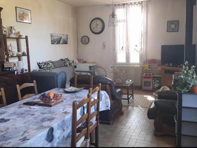 Maison vente à Monfourat, Les Églisottes-et-Chalaures