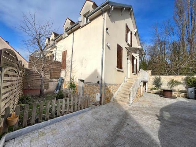 Maison vente à Pontoise, Mériel