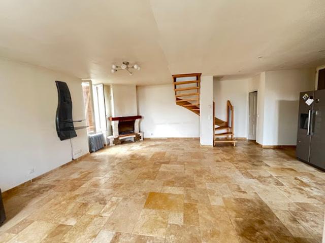 Maison vente à Pontoise, Mériel