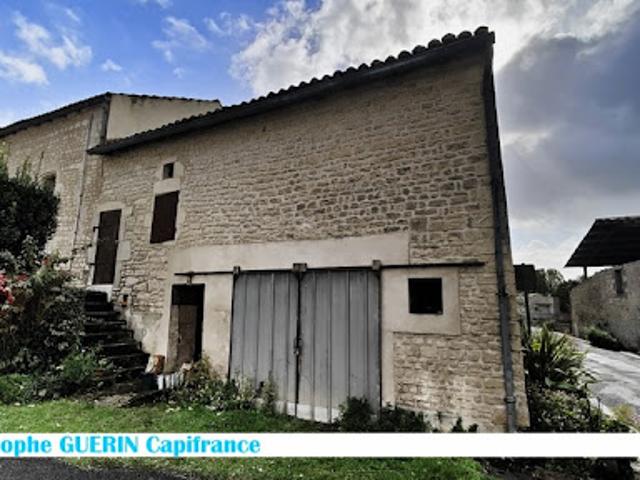 Maison vente à Confolens, Vouharte