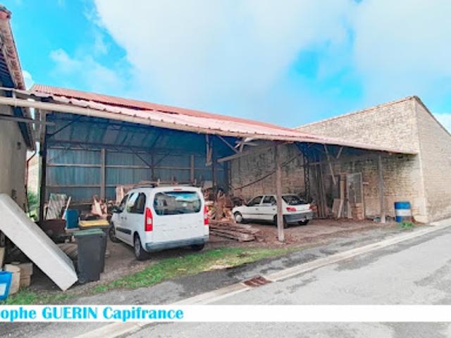 Maison vente à Confolens, Vouharte