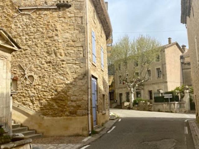 Maison vente à Nîmes, Tresques