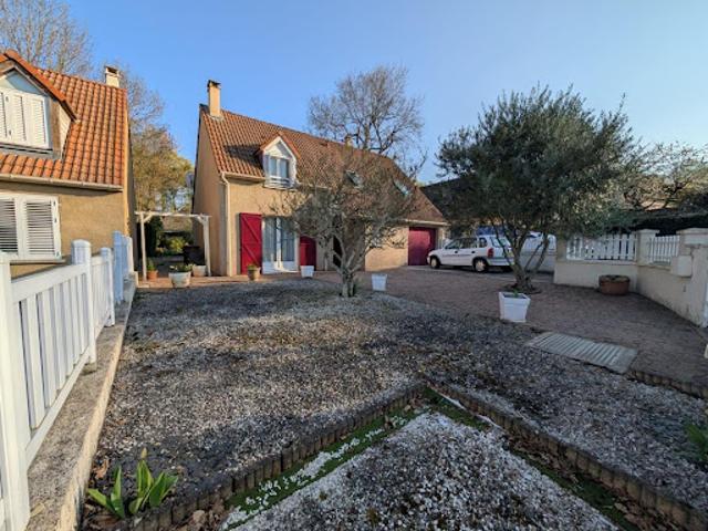 Maison vente à Évry, Petit-bourg