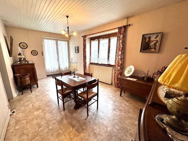 Maison vente à Confolens, Chabanais