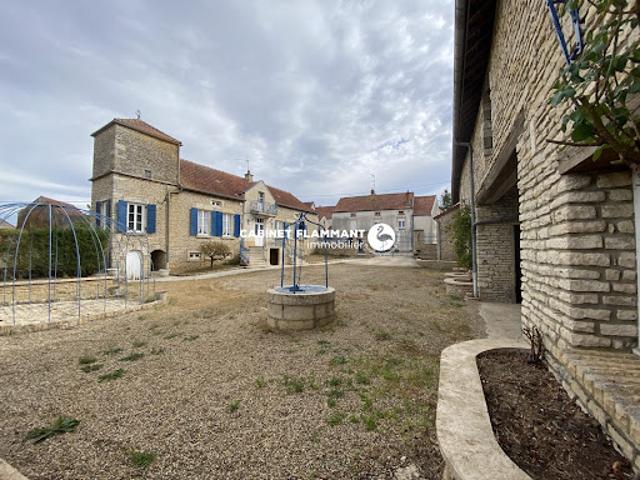 Maison vente à Asnières-en-Montagne, Côte-d'Or