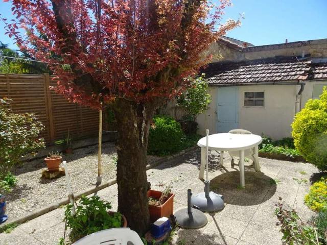 Maison vente à Angoulême, Aignes-et-puypéroux