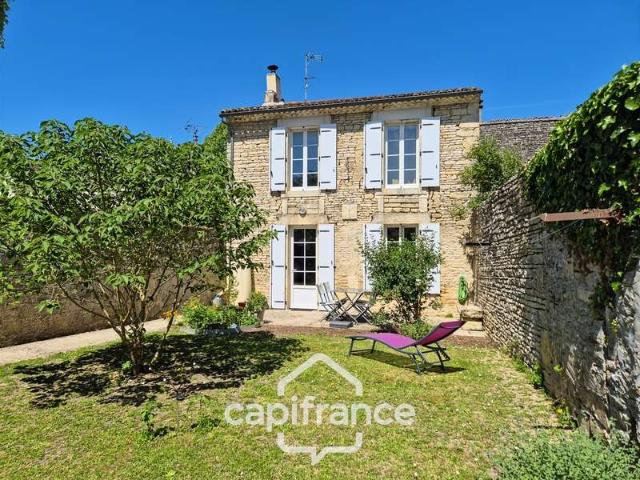Maison vente à Saint-Jean-d'Angély, Asnières-la-giraud