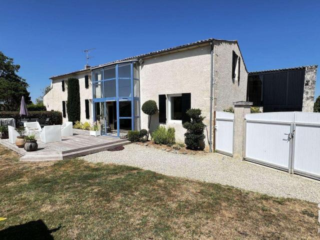 Maison vente à Saintes, Balanzac