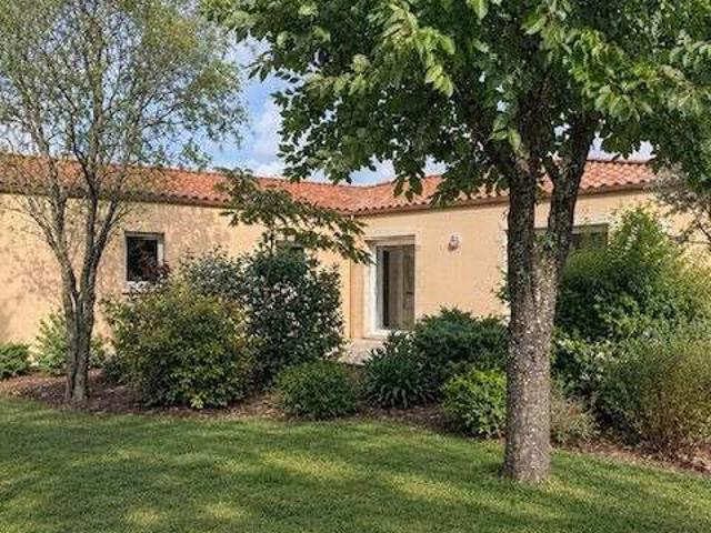 Maison vente à Le Pressoir, Beaurepaire