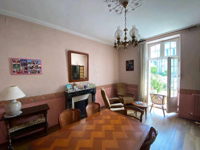Maison vente à Laval, Changé