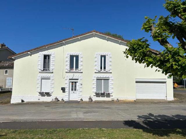 Maison vente à Parthenay, Chantecorps