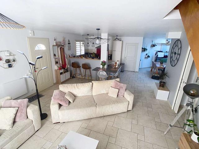 Maison vente à Angers, Étriché