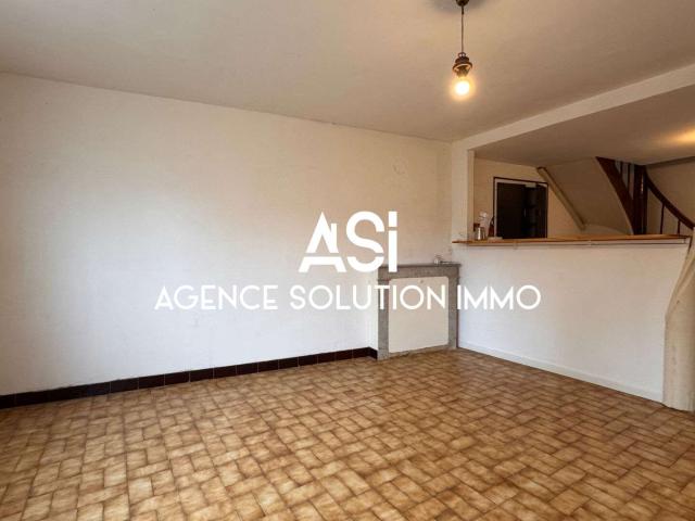 Maison vente à Mayenne, Courcité