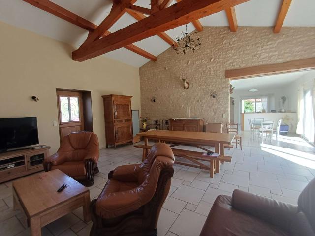 Maison vente à Fontenay-le-Comte, Doix