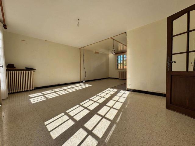 Maison vente à Gesnes-le-Gandelin, Sarthe
