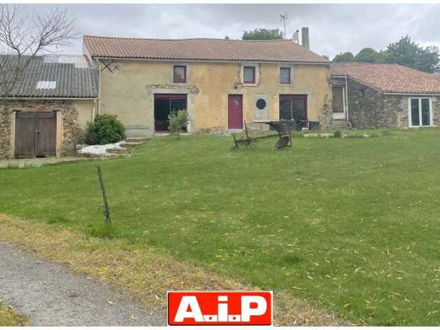 Maison vente à Fontenay-le-Comte, Loge-fougereuse