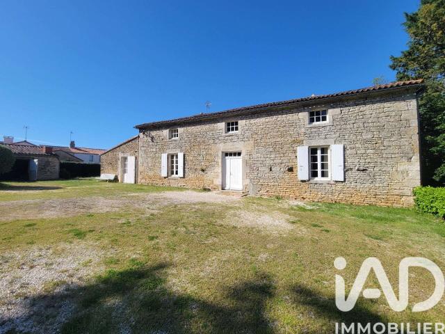 Maison vente à Fontenay-le-Comte, La Jaudonnière