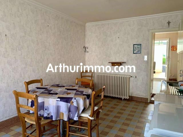 Maison vente à Bressuire, La Petite-boissière