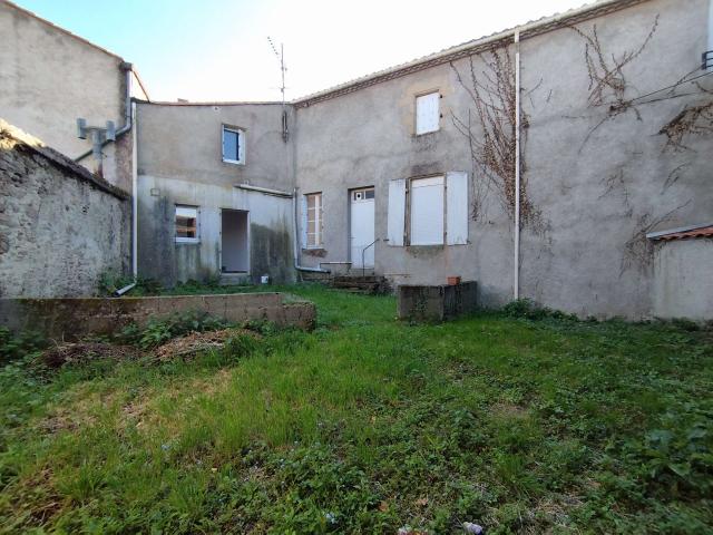 Maison vente à Nantes, Lège