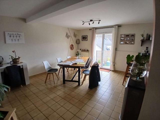 Maison vente à Laval, L'huisserie