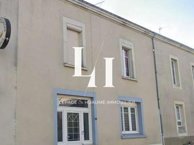 Maison vente à Loigné-sur-Mayenne, La Roche-Neuville