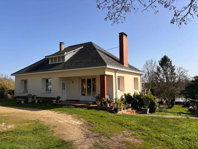 Maison vente à La Flèche, Luché-pringé