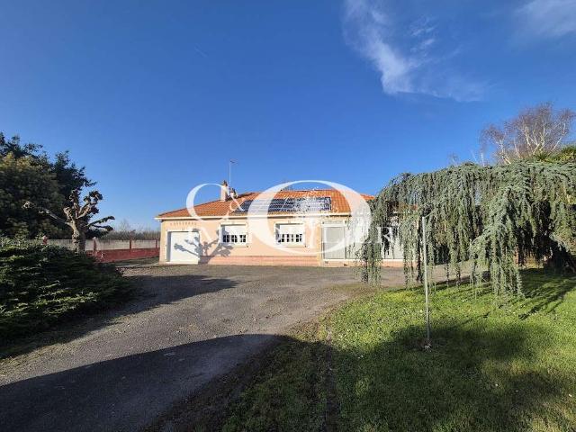 Maison vente à Nantes, Saint-même-le-tenu