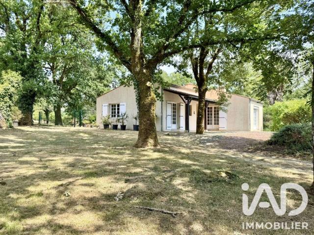 Maison vente à Fontenay-le-Comte, Mervent