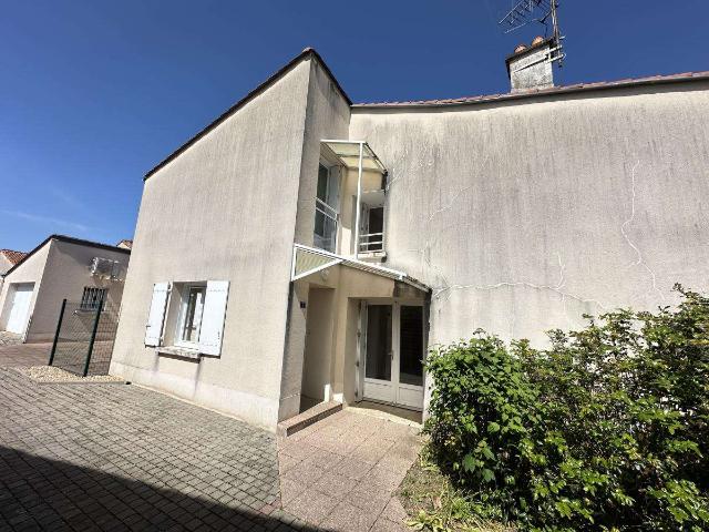 Maison vente à La Roche-sur-Yon, Montaigu