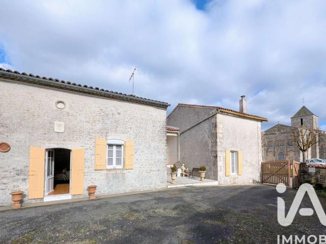 Maison vente à Saintes, Montils