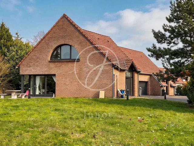 Maison vente à Lille, Neuville-en-ferrain
