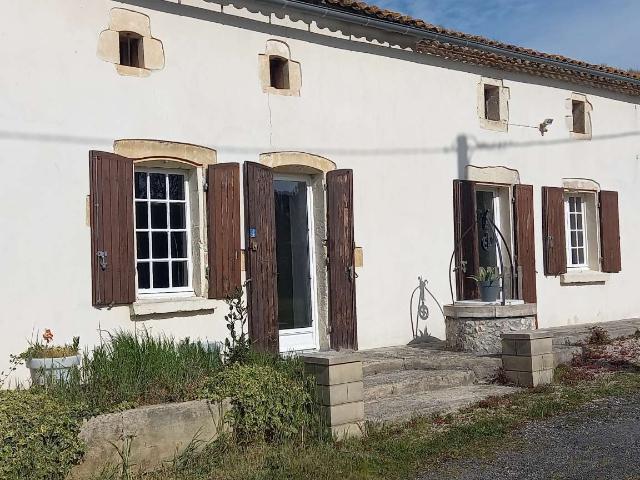Maison vente à Jonzac, Saint-bonnet-sur-gironde