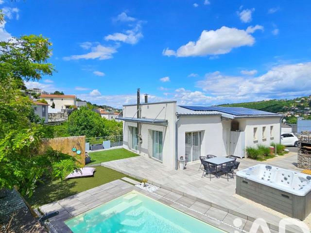 Maison vente à Saint-Étienne, Saint-genest-lerpt