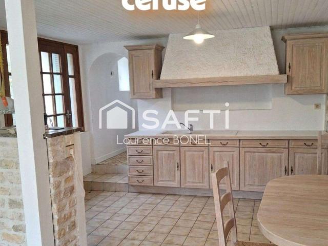 Maison vente à La Champenoise, Saint-Symphorien