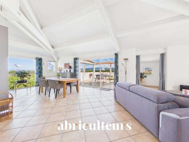 Maison vente à Arrondissement de Toulon, Six-fours-les-plages