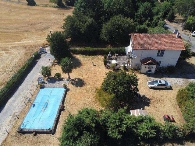 Maison vente à Confolens, Villefagnan