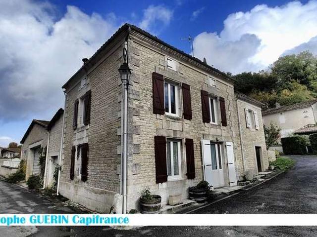 Maison vente à Confolens, Vouharte