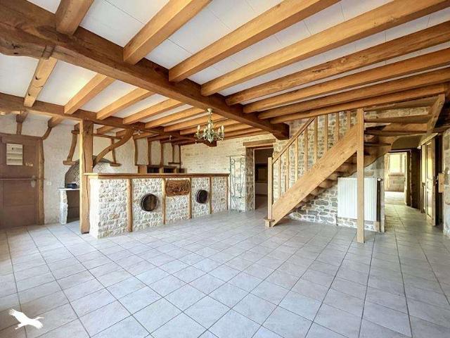 Maison vente à Fontenay-le-Comte, Xanton-chassenon