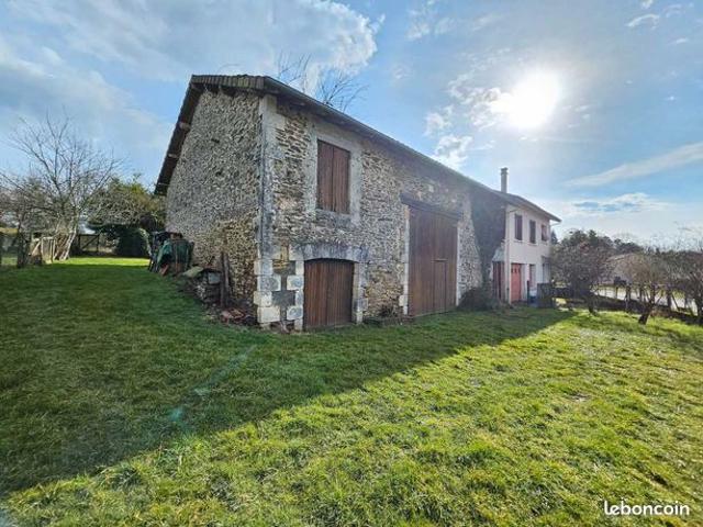 Maison vente à Nontron, Saint-jory-de-chalais
