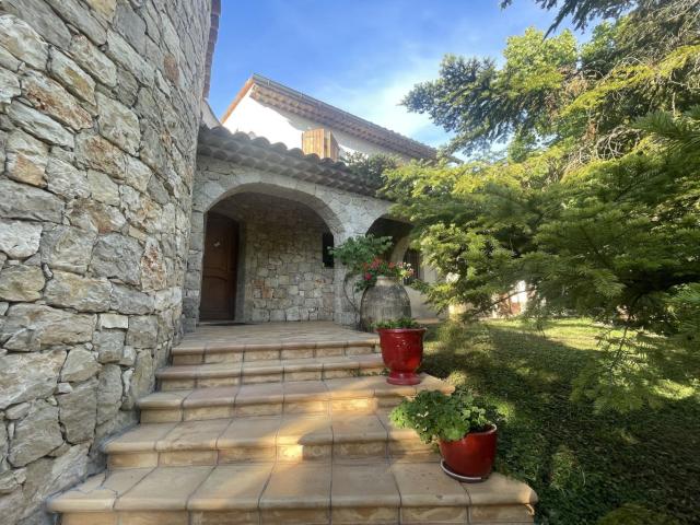 Maison vente à Grasse, Saint-cézaire-sur-siagne