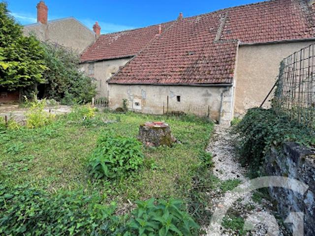 Maison vente à Clamecy, Surgy
