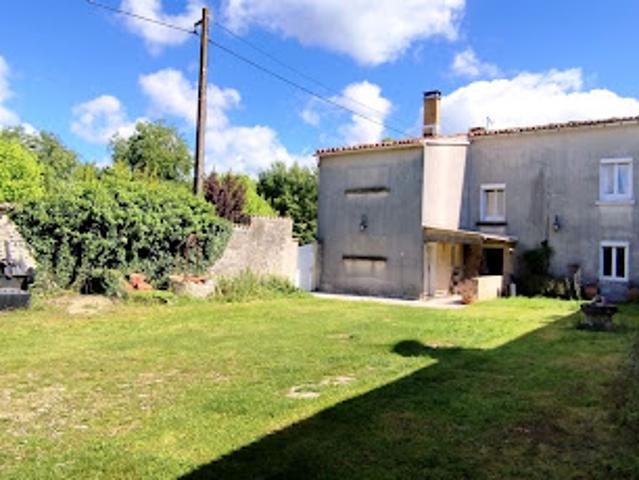 Maison vente à Saint-Jean-d'Angély, Néré